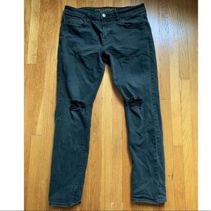 Skinny jeans ripped knees- flex material